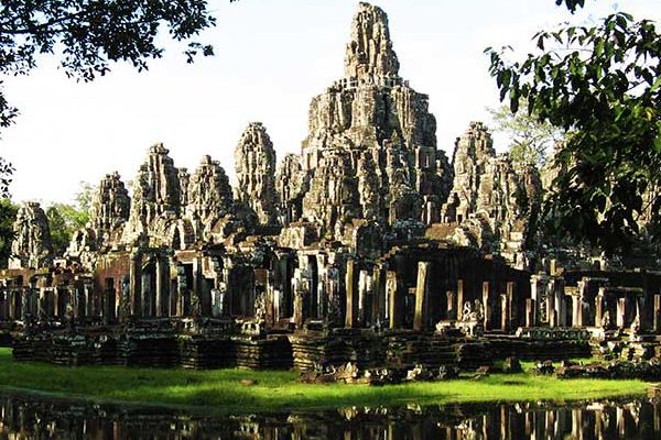 Day 14: Siem Reap – Angkor Ruins (B/L)