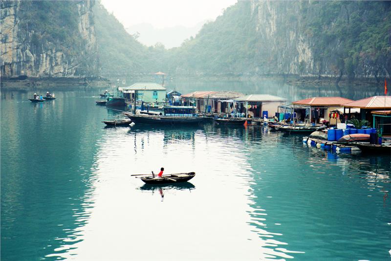 Day 2: Vung Vieng Fishing Village - Hon Gai Harbour (Br) 